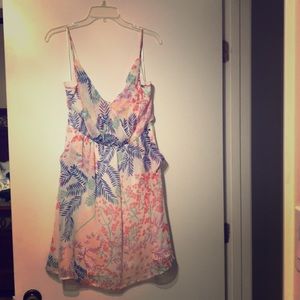 Yumi Kim 100% Silk dress size Large with pockets!